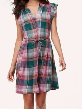 Ann Taylor Loft Plaid Tie-Waist Flutter Sleeve Dress in Pink & Green size Small